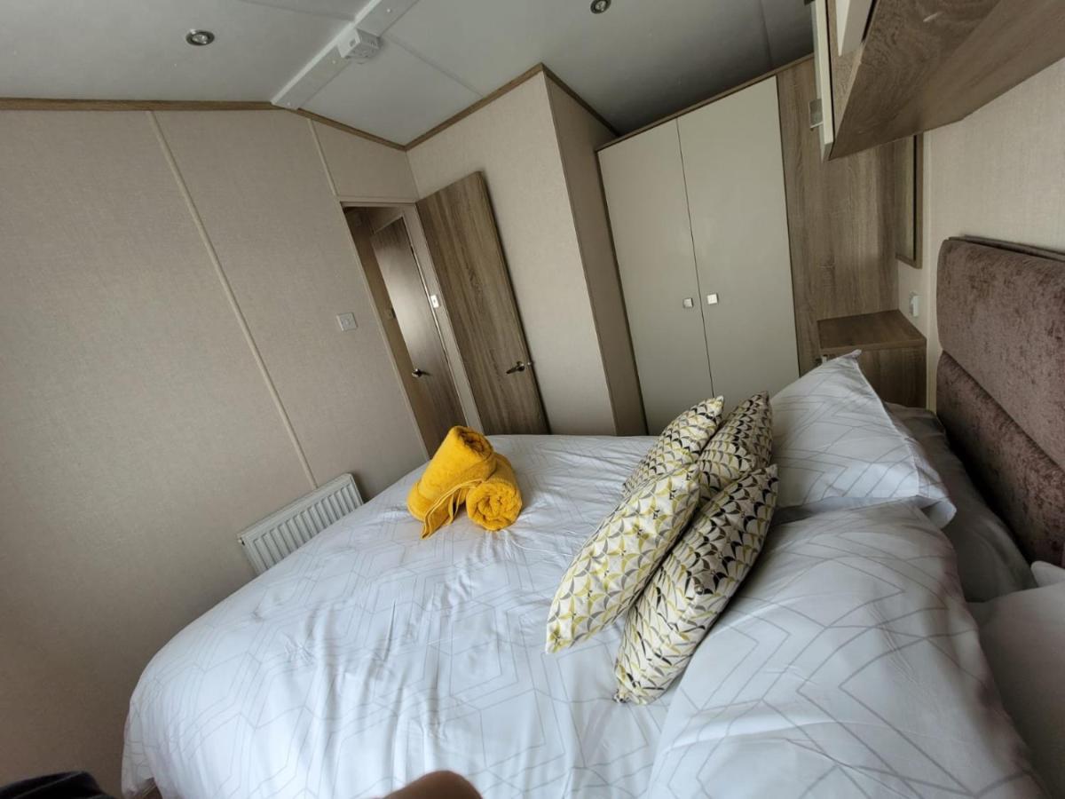Villa Caravan In The Cotswolds à Cirencester Extérieur photo