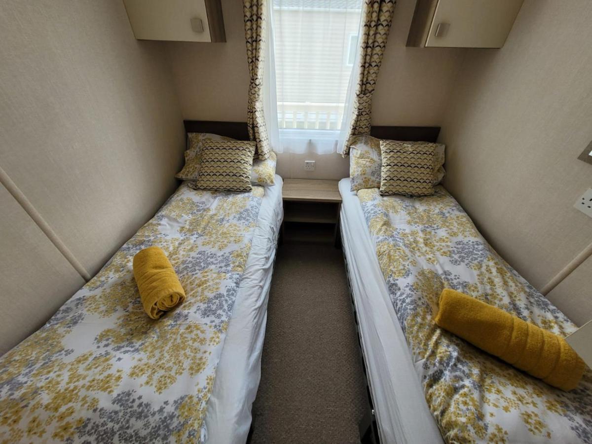 Villa Caravan In The Cotswolds à Cirencester Extérieur photo