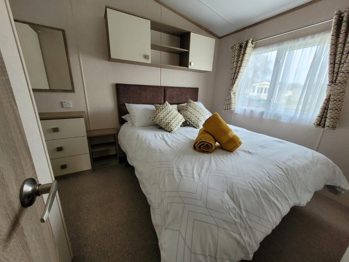 Villa Caravan In The Cotswolds à Cirencester Extérieur photo