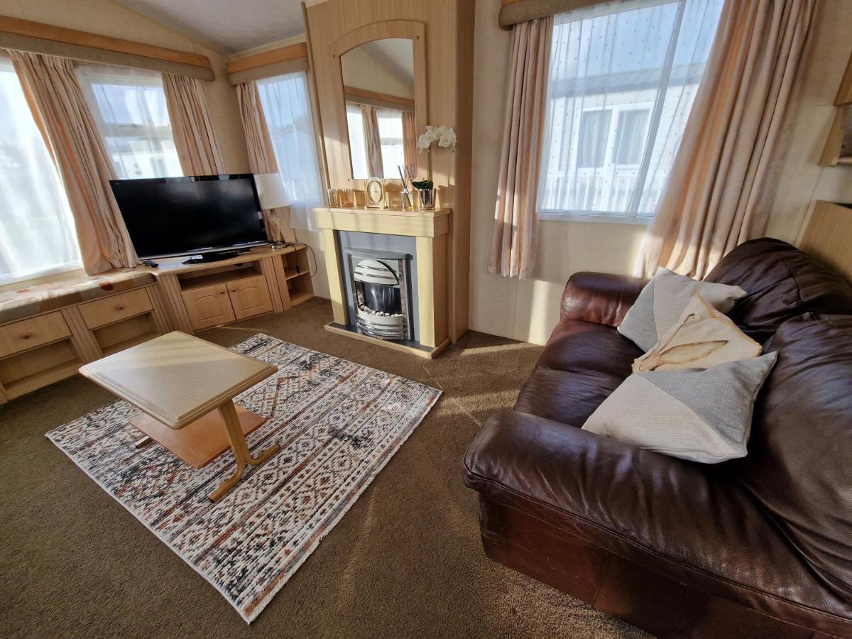 Villa Caravan In The Cotswolds à Cirencester Extérieur photo