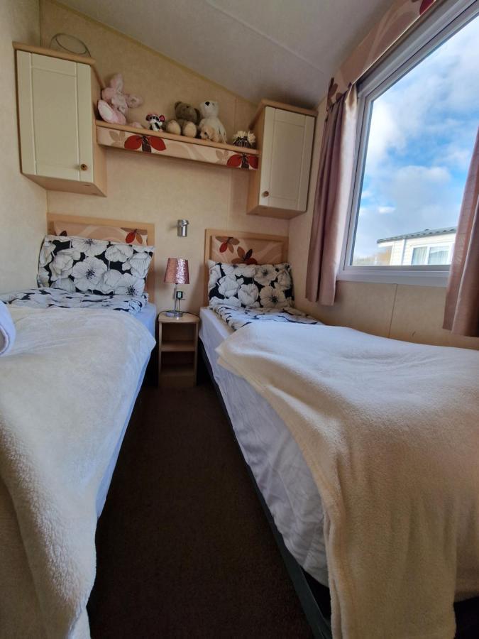 Villa Caravan In The Cotswolds à Cirencester Extérieur photo
