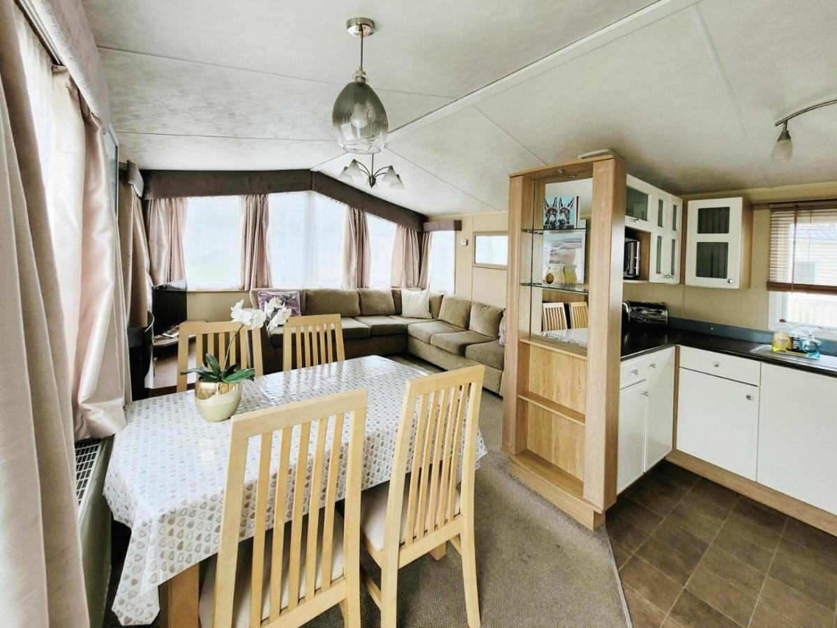 Villa Caravan In The Cotswolds à Cirencester Extérieur photo