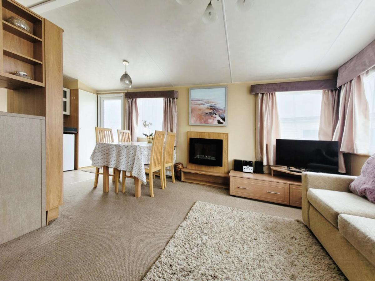 Villa Caravan In The Cotswolds à Cirencester Extérieur photo